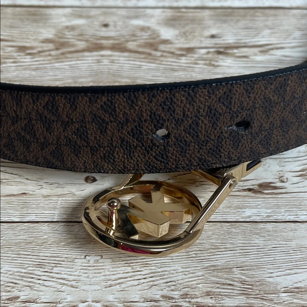 Michael Kors Black and‎ Gold Women's Belt Size Medium NEW
